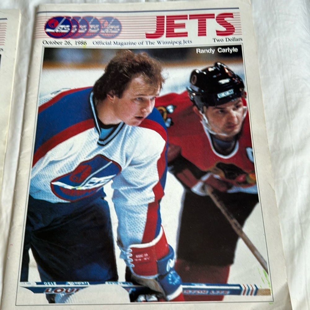 (2) official magazine of the Winnipeg Jets (1.0 version)
